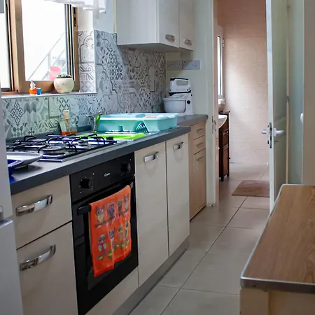 Apartman Ta' Pace, *