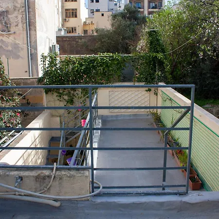 Ta' Pace, Apartman *
