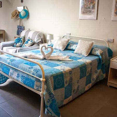Apartman Ta' Pace, *