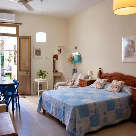 Ta' Pace, Apartman *