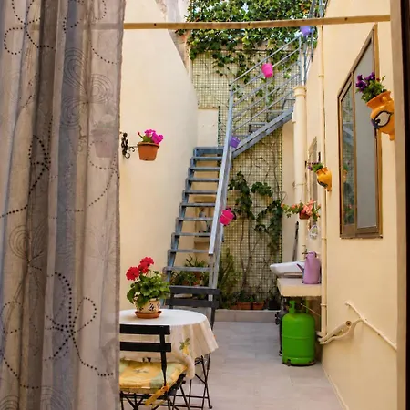 Ta' Pace, Apartman