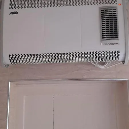 Apartman Ta' Pace, *