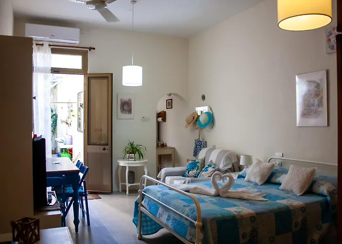 Ta' Pace, Апартаменты Сент-Полс-Бей