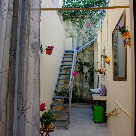 아파트 Ta' Pace, *